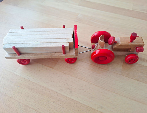 Holzspielzeug traktor mit - traktor,
