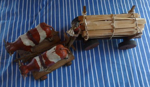 Uralte ochsen fuhrwerk - ochsen,