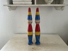 2 alte Kegel Holz Spielzeug