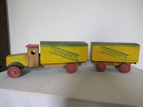 Altes holzspielzeug holzauto - holzspielzeug,