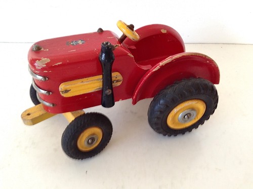 Alter holz traktor rot werto - traktor,