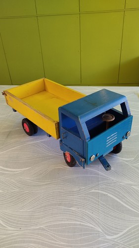 Sehr alter holzspielzeug lkw - sehr,
