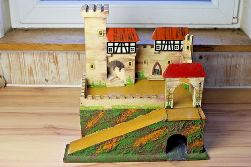 Alte ritterburg aus holz - alte,