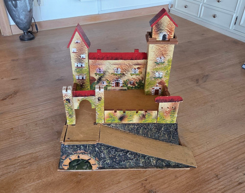 Große alte ritterburg - große,