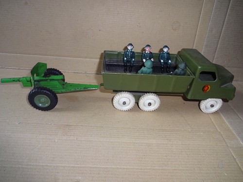 Transporter mit soldaten - transporter,