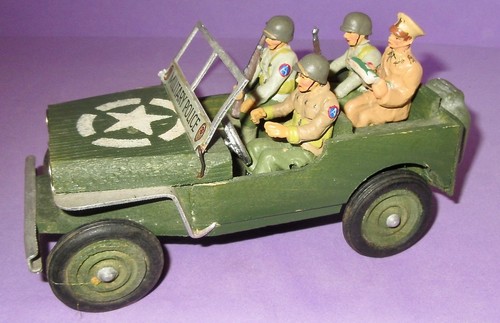 Holz modell jeep mit figuren - holz,